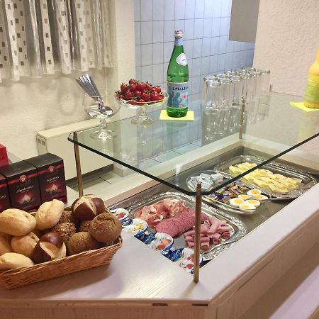 Hotel Carle Deizisau Екстер'єр фото